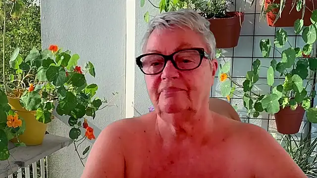 GrannyChrissy68 online show from 07.06.26