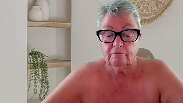 GrannyChrissy68 online show from 07.09.26