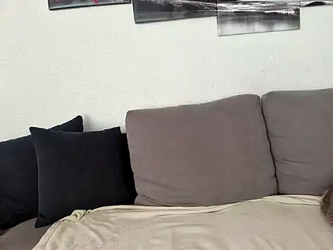 Snapshot of RubyRubin chatting on 02.01.25 RubyRubin online show from 02.01.25