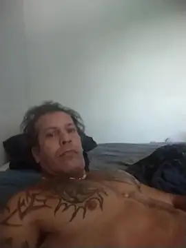 Snapshot of trucker1979 chatting on 11.19.25 trucker1979 online show from 11.19.25