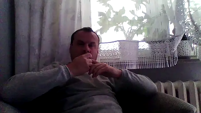 Snapshot of grzes19763 chatting on 06.12.26 grzes19763 online show from 06.12.26