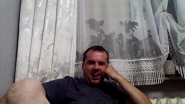 Snapshot of grzes19763 chatting on 06.18.26 grzes19763 online show from 06.18.26