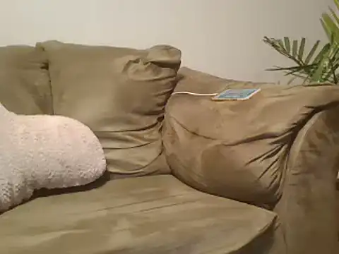 Snapshot of beautylovess chatting on 02.26.25 beautylovess online show from 02.26.25