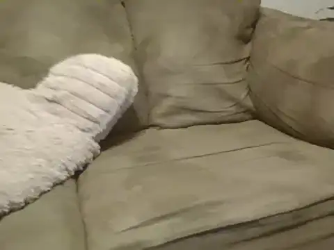 Snapshot of beautylovess chatting on 03.12.25 beautylovess online show from 03.12.25