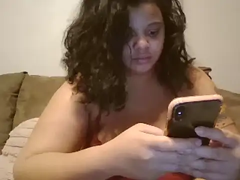 Snapshot of beautylovess chatting on 03.14.25 beautylovess online show from 03.14.25