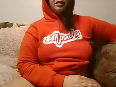 Snapshot of beautylovess chatting on 03.20.25 beautylovess online show from 03.20.25