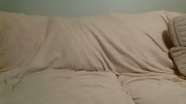 Snapshot of beautylovess chatting on 11.01.25 beautylovess online show from 11.01.25