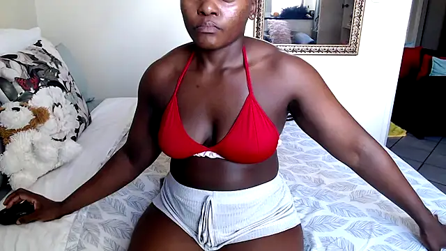 Snapshot of FitSelina66 chatting on 02.25.25 FitSelina66 online show from 02.25.25