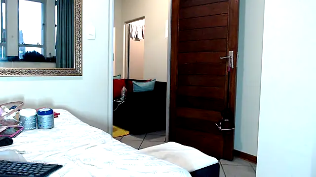 Snapshot of FitSelina66 chatting on 03.02.25 FitSelina66 online show from 03.02.25