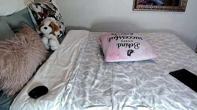 Snapshot of FitSelina66 chatting on 03.10.25 FitSelina66 online show from 03.10.25