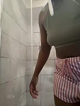 Snapshot of FitSelina66 chatting on 03.19.25 FitSelina66 online show from 03.19.25