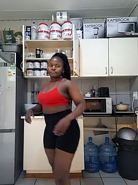 Snapshot of FitSelina66 chatting on 10.06.25 FitSelina66 online show from 10.06.25