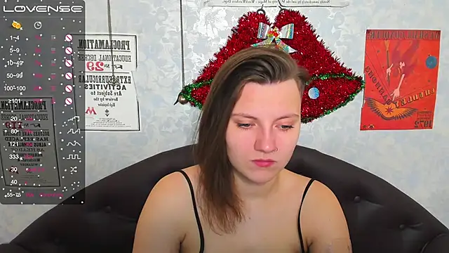 Snapshot of MelindaTin chatting on 12.19.24 MelindaTin online show from 12.19.24