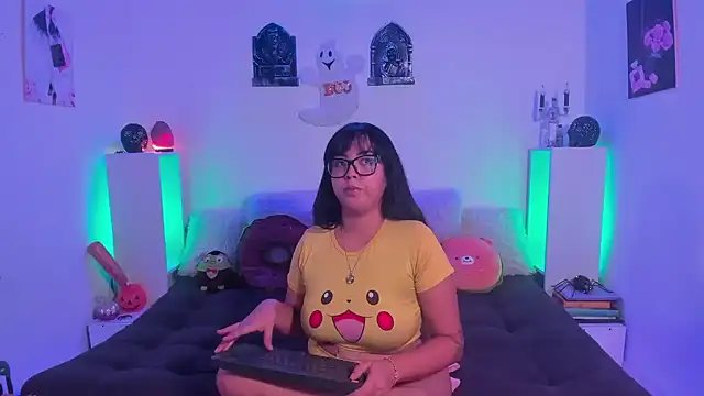 LillyCandy online show from 10.21.25