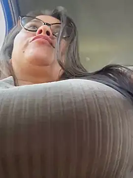 Ixchel Anaid online show from 02.28.26