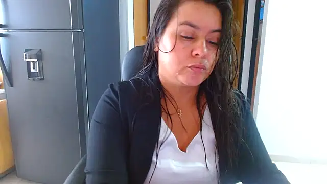 Ixchel Anaid online show from 08.05.26