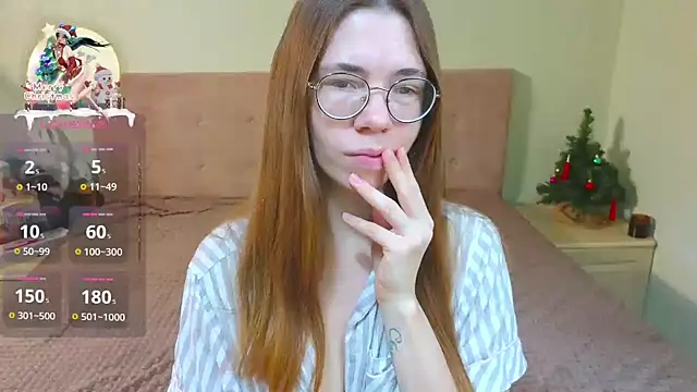 Snapshot of FairyTaylor chatting on 12.31.24 FairyTaylor online show from 12.31.24