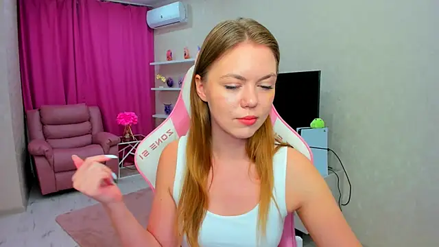 Strawberrye online show from 06.09.26