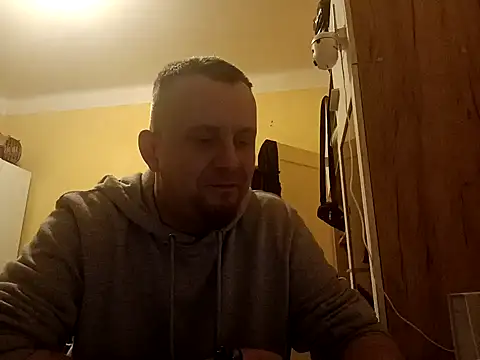 Snapshot of MrWhitePL chatting on 02.01.25 MrWhitePL online show from 02.01.25