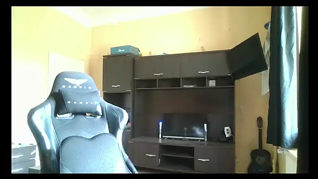 Snapshot of MrWhitePL chatting on 06.05.26 MrWhitePL online show from 06.05.26