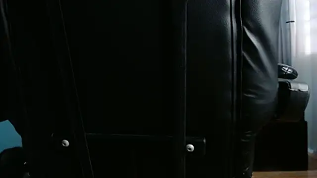 Yukikawaii online show from 04.21.26