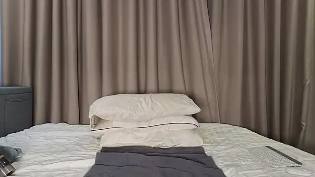 Snapshot of LucyNuty chatting on 11.30.25 LucyNuty online show from 11.30.25