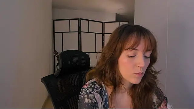 molly marmalade  online show from 06.08.26