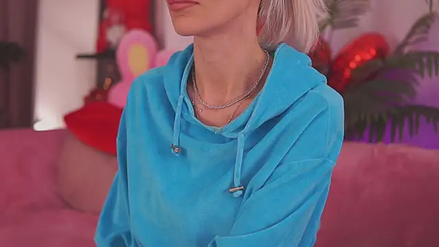 Snapshot of fallingangel chatting on 01.06.26 fallingangel online show from 01.06.26