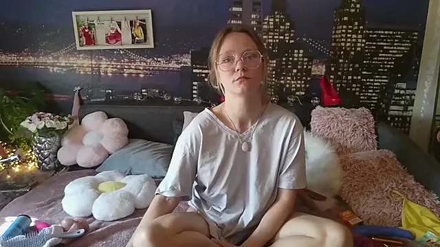 little-leni online show from 03.10.25