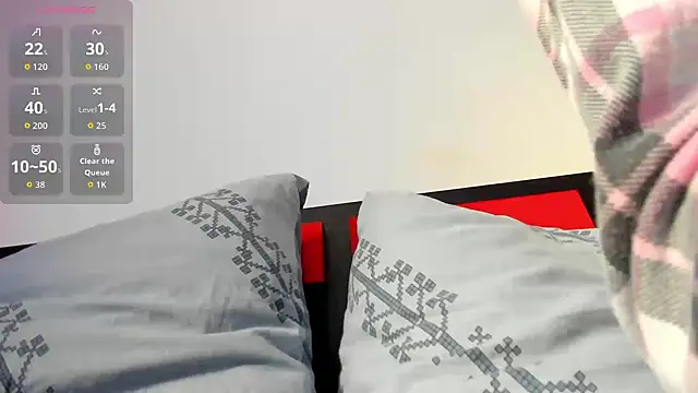 Snapshot of suuzykiss chatting on 09.23.25 suuzykiss online show from 09.23.25