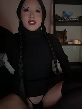 Amanita Bloom online show from 02.01.25