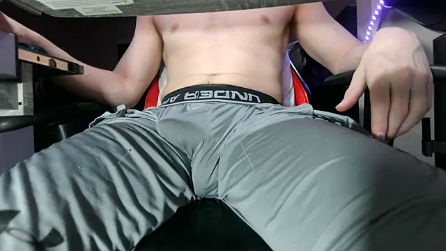 Snapshot of Dick_and_muscles chatting on 06.03.26 Dick and muscles online show from 06.03.26