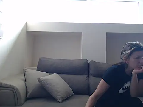 hothot2345 online show from 02.08.26