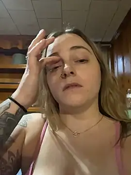 Snapshot of jaseyrae chatting on 12.11.24 jaseyrae online show from 12.11.24