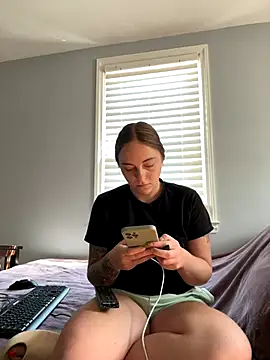 Snapshot of jaseyrae chatting on 10.05.25 jaseyrae online show from 10.05.25