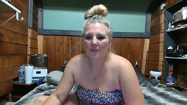 Snapshot of lisaxlovexxx chatting on 06.10.26 lisaxlovexxx online show from 06.10.26