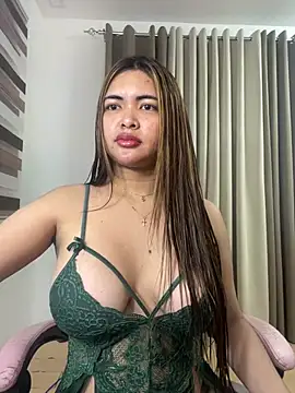 Snapshot of Bombshell_Ashy chatting on 02.09.25 Bombshell Ashy online show from 02.09.25