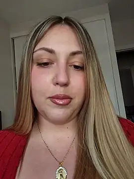 Snapshot of sofiabichota chatting on 03.25.26 sofiabichota online show from 03.25.26