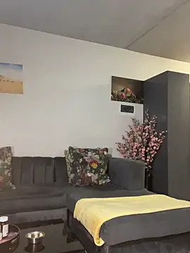 Snapshot of CurvyDesire1 chatting on 02.24.25 CurvyDesire1 online show from 02.24.25