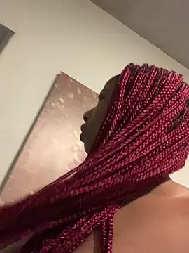 Snapshot of CurvyDesire1 chatting on 03.06.25 CurvyDesire1 online show from 03.06.25