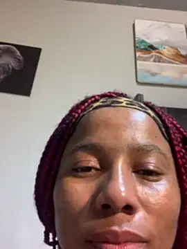 Snapshot of CurvyDesire1 chatting on 03.07.25 CurvyDesire1 online show from 03.07.25