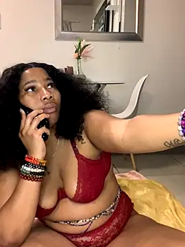 Snapshot of CurvyDesire1 chatting on 09.08.25 CurvyDesire1 online show from 09.08.25