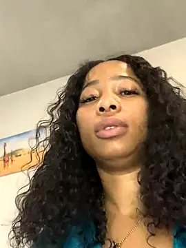 Snapshot of CurvyDesire1 chatting on 09.14.25 CurvyDesire1 online show from 09.14.25