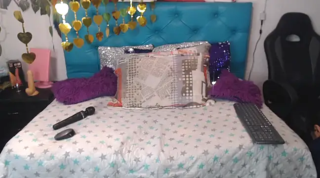 SARAWILLS online show from 02.17.25