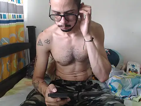 alisterxxx online show from 10.24.25