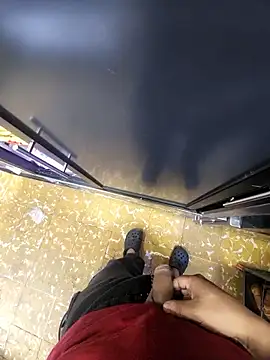 Snapshot of Elecuatoriano365 chatting on 03.23.26 Elecuatoriano365 online show from 03.23.26