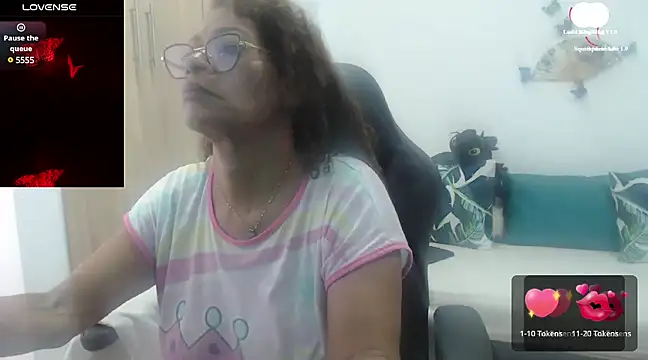 Snapshot of BustyMilf_ chatting on 02.08.25 BustyMilf  online show from 02.08.25