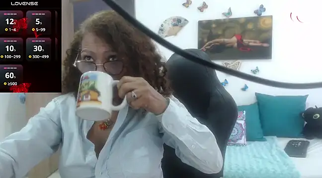 Snapshot of BustyMilf_ chatting on 03.10.25 BustyMilf  online show from 03.10.25