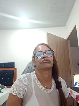 Snapshot of BustyMilf_ chatting on 09.12.25 BustyMilf  online show from 09.12.25