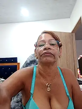 Snapshot of BustyMilf_ chatting on 09.26.25 BustyMilf  online show from 09.26.25
